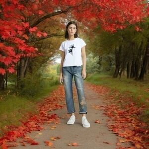 Nine West Missy Senora Courant Women's Blue Capri Jeans 8 Floral Embroidery EXC